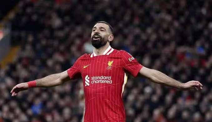 利物浦战胜对手，英超冠军头把交椅