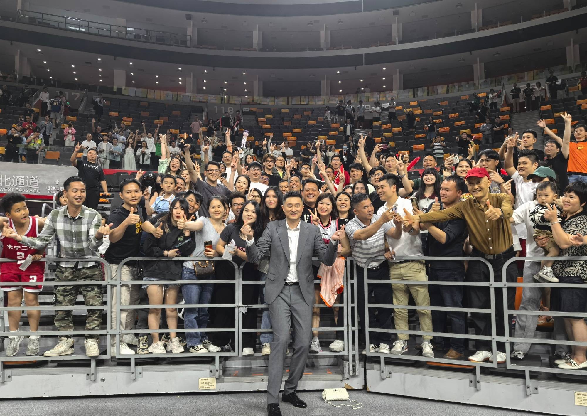 青岛中能客场表现抢眼，球队不断冲刺积分榜前列的简单介绍